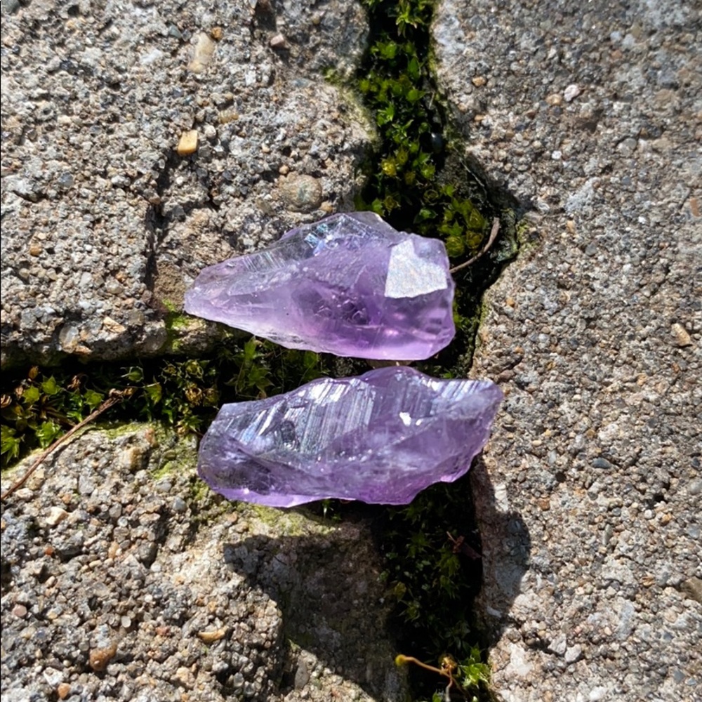 Raw amethyst stud earrings